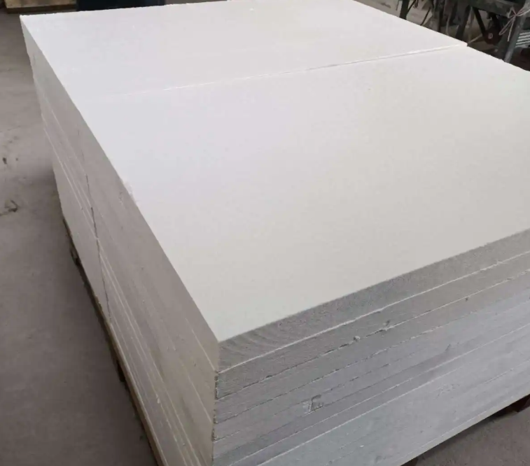 风管板材燃烧性能为不燃A2级:耐火极限1.0h,成品板材厚度40mm,外层彩钢板厚度0.5mm