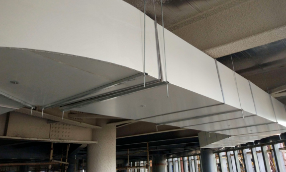 双面彩钢玻璃纤维复合风管的板材总厚度不小于30mm